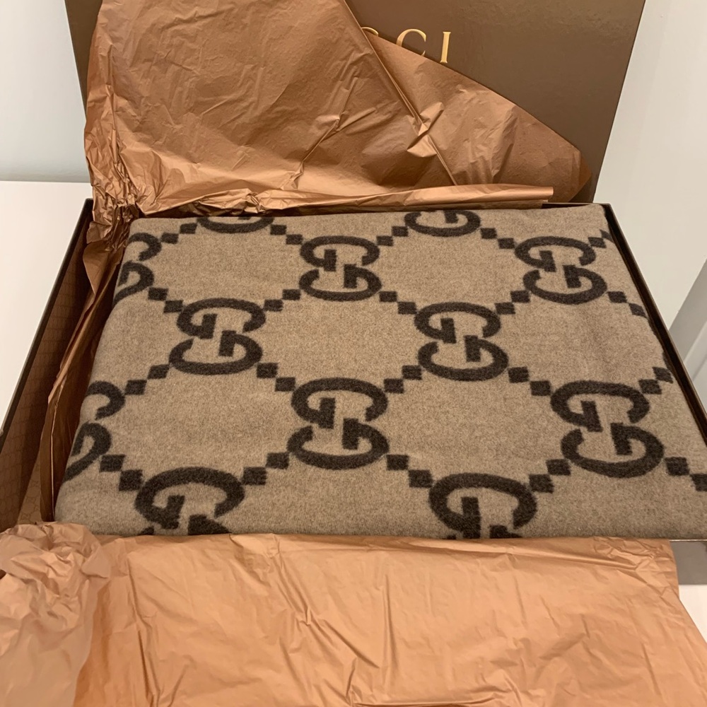 Gucci Blanket New No Tag